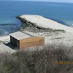 アパート синият залив ポモリエ