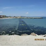 アパート синият залив ポモリエ