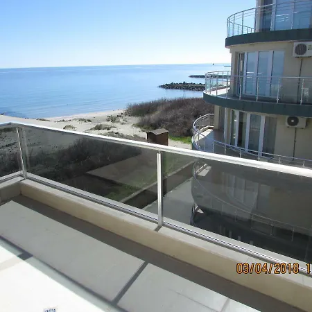 синият залив