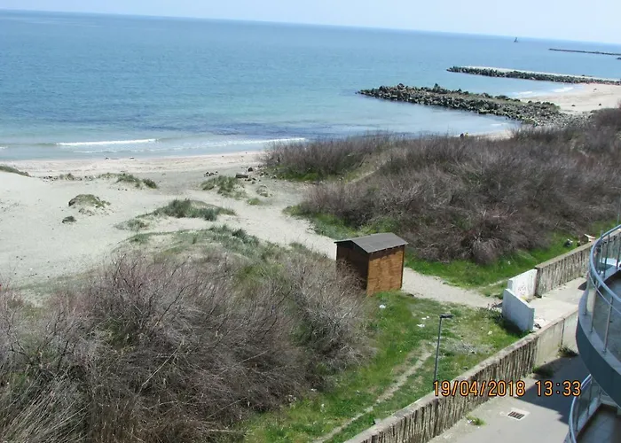 синият залив Поморие