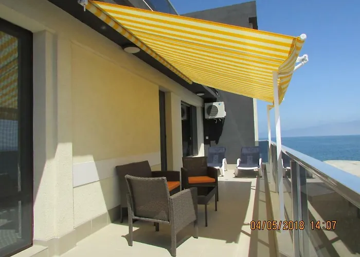 синият залив